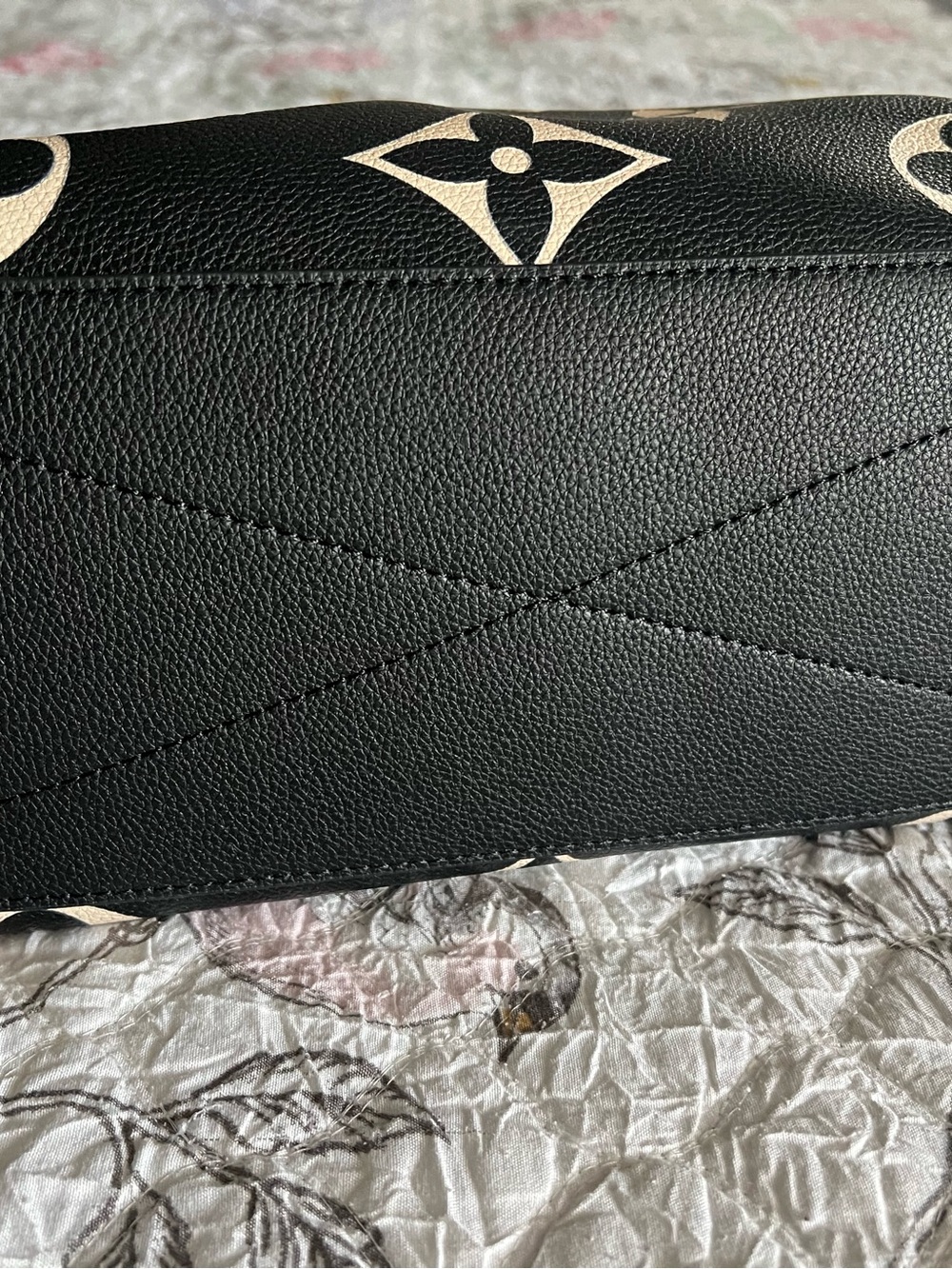LV Black with Cream Monogram pebble Leather Tote - Picture 3 of 16